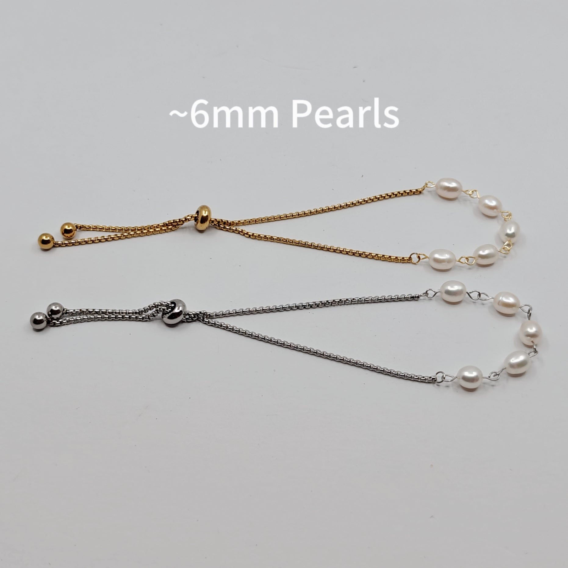 Picture illustrating pearl bracelets in gold and silver color made with  6mm pearls.